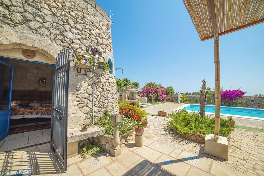 Tenuta Apollonio Pool & Relax