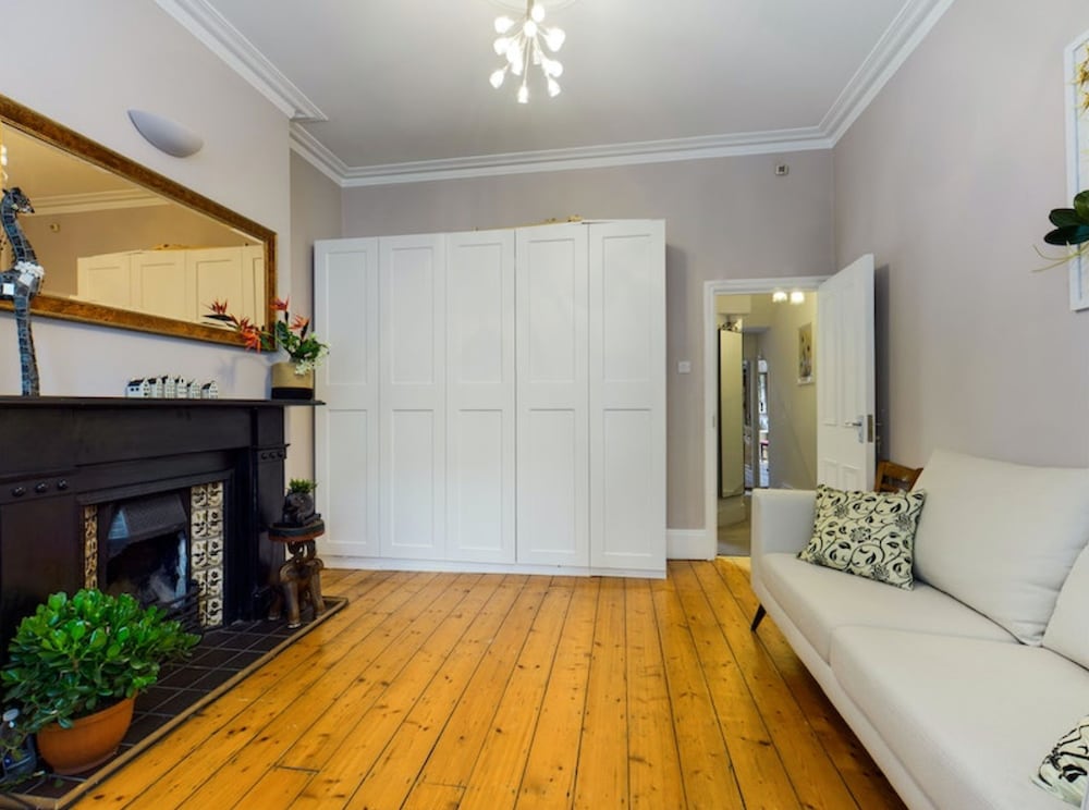 The Clapham Apartment With Private Patio