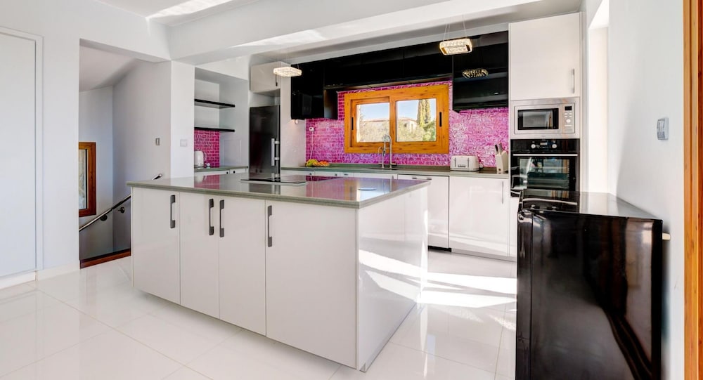 Beautiful Villa With Great Outside Space - Meo Aphrodite Hills Resort view 5