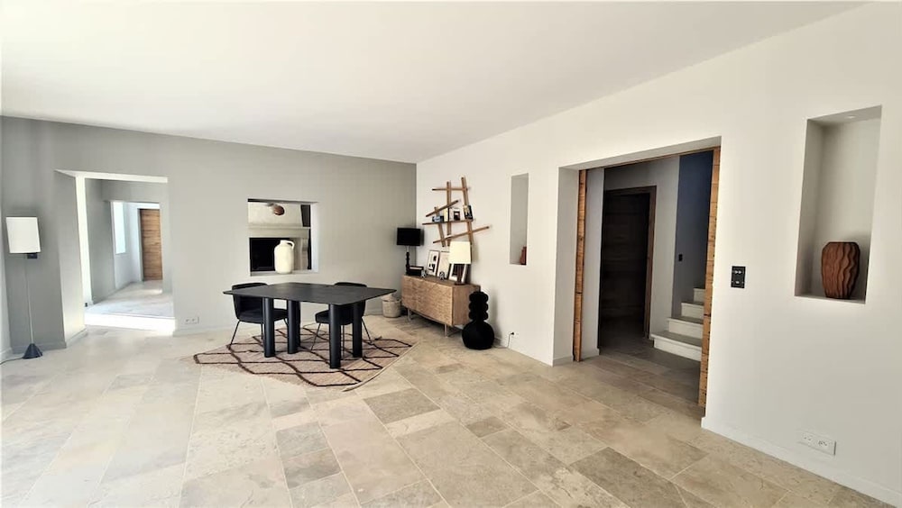 Prestigious Villa in Heart of Saint Remy de Provence