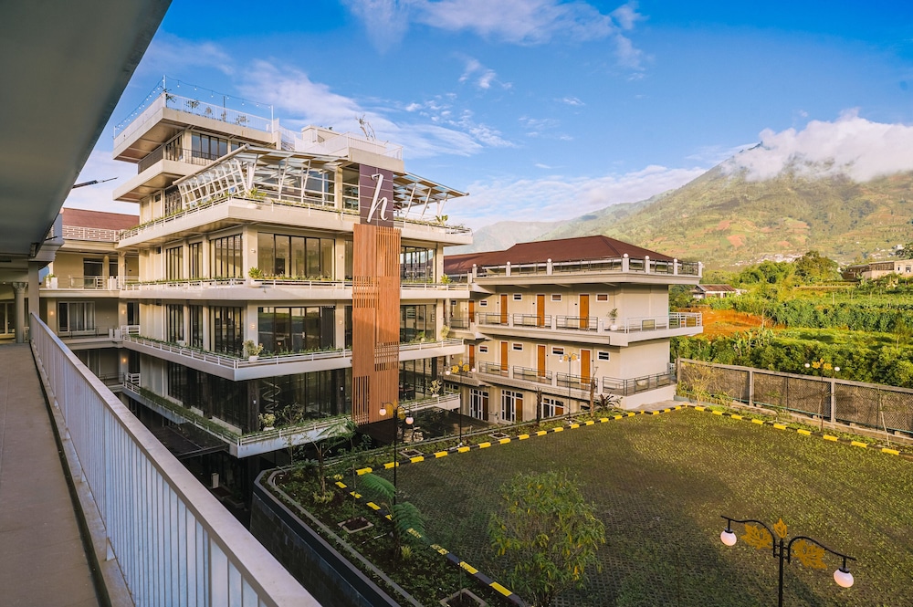 Horison Resort Dieng