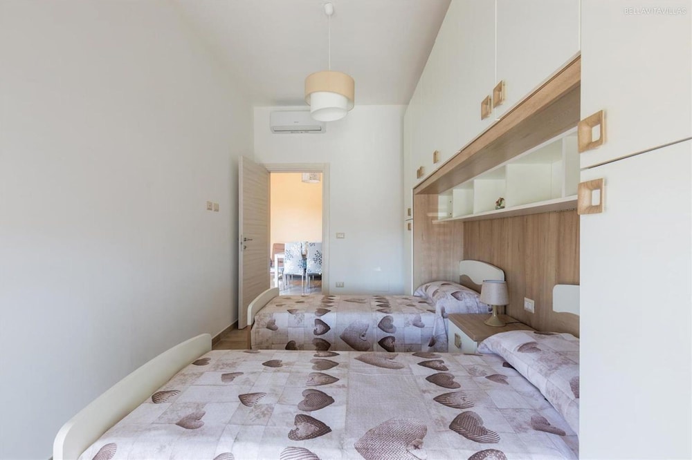 2300 Villino Vanessa view 2