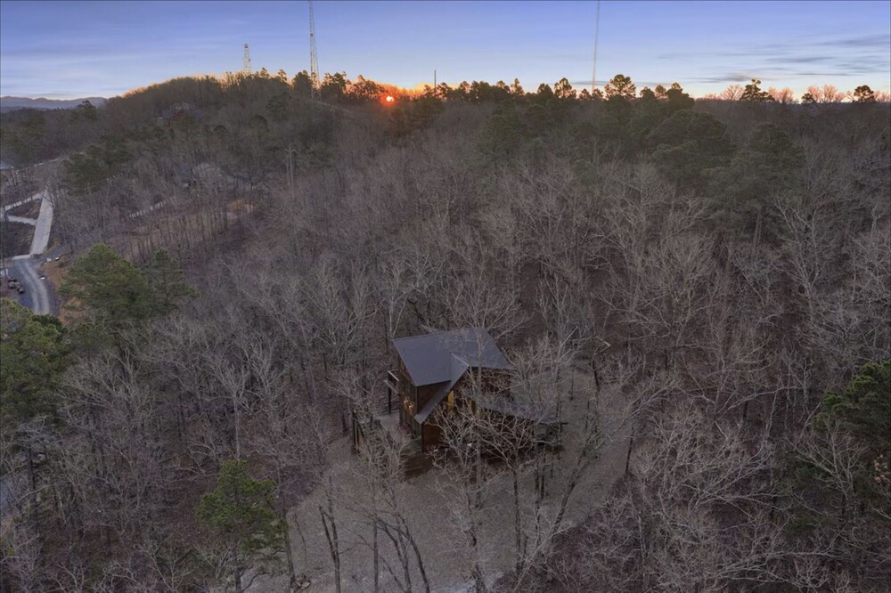 Three Bears Hideout Luxury Mountain Cabin Getaway for Families Groups