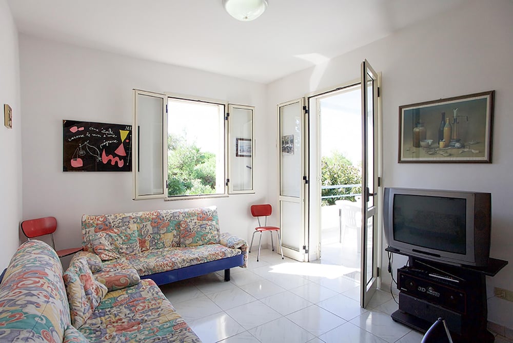 Glicine Apartment With Pool in Residence view 5