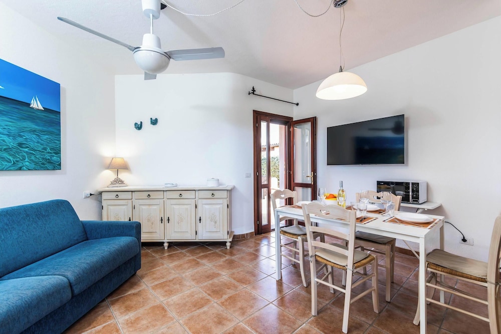 Sweet Home Tavolara