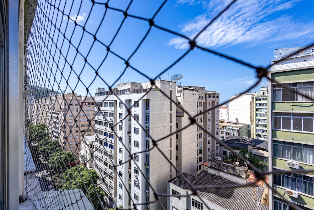 Timo Apto com Wi-fi a 350m da Praia de Copacabana