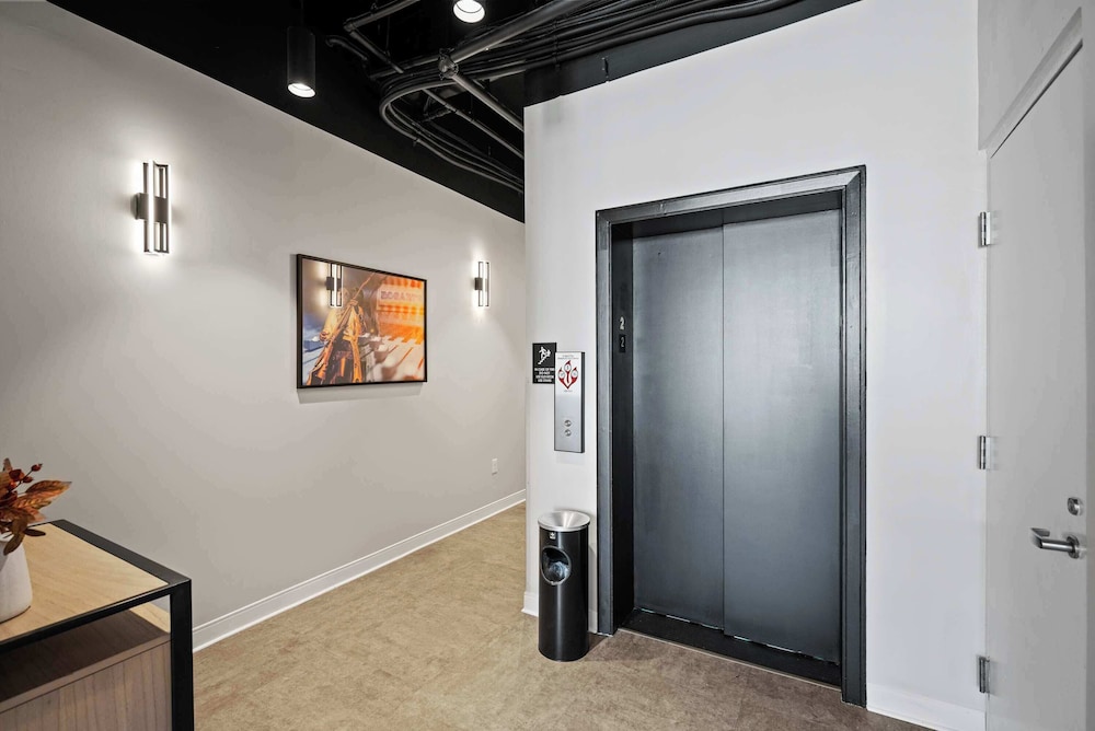 The 333 Suites 301 - Suite for 6