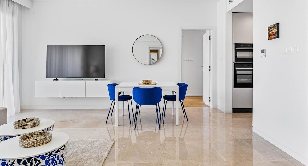 Apartment Me12 - Prometheus