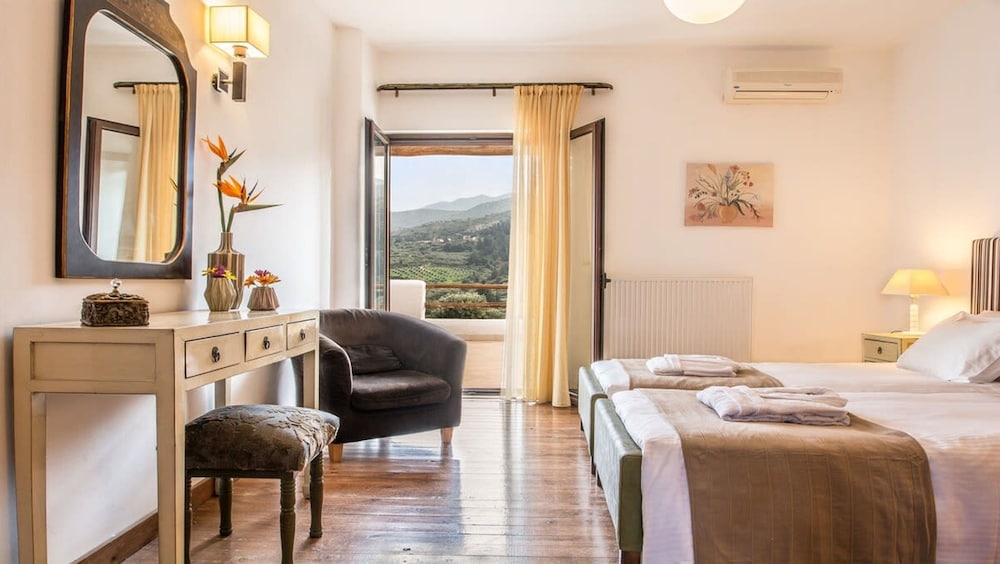 Chania Secluded Gem - Kallithea Private Pool Villa
