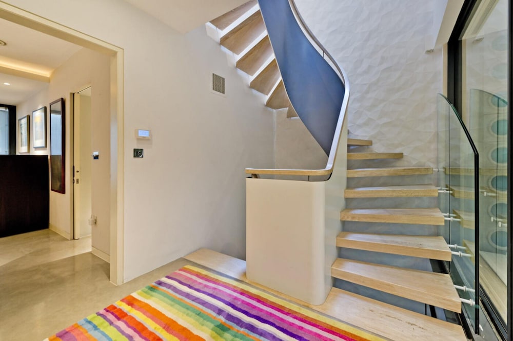 Amazing South Kensington Mews House by Underthedoormat