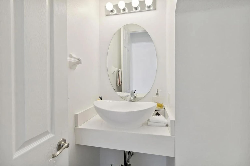 Gorgeous 4Bd Close to Disney With Spa at Reunion Resort 1552