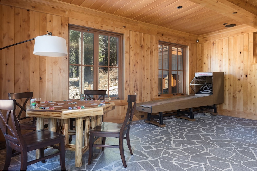 Hunter by Avantstay Riverfront Cabin w Prvt Cottage 5mins From Palisades