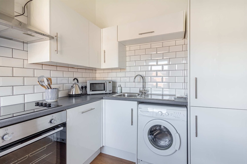 Host Stay Droitwich Road Dwelling