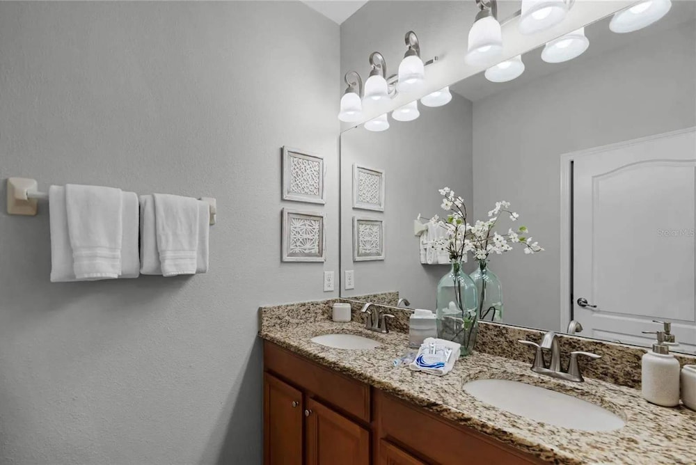 Themed 5Bd Paradise Palms Close to Disney w Pool 8951