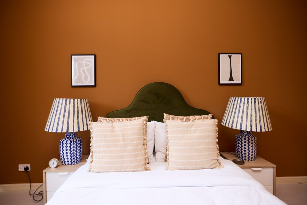 The Spitalfields Beauty - Bright 2bdr Flat