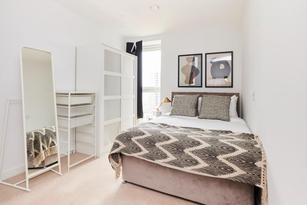 The Elephant and Castle Escape - Cozy 2bdr Flat With Parking Balcony