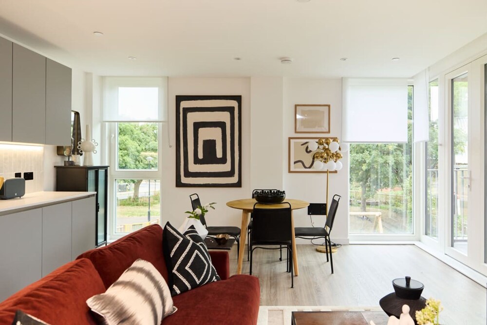 The Tottenham Hale Crib - Trendy 2bdr Flat With Balcony photo 3