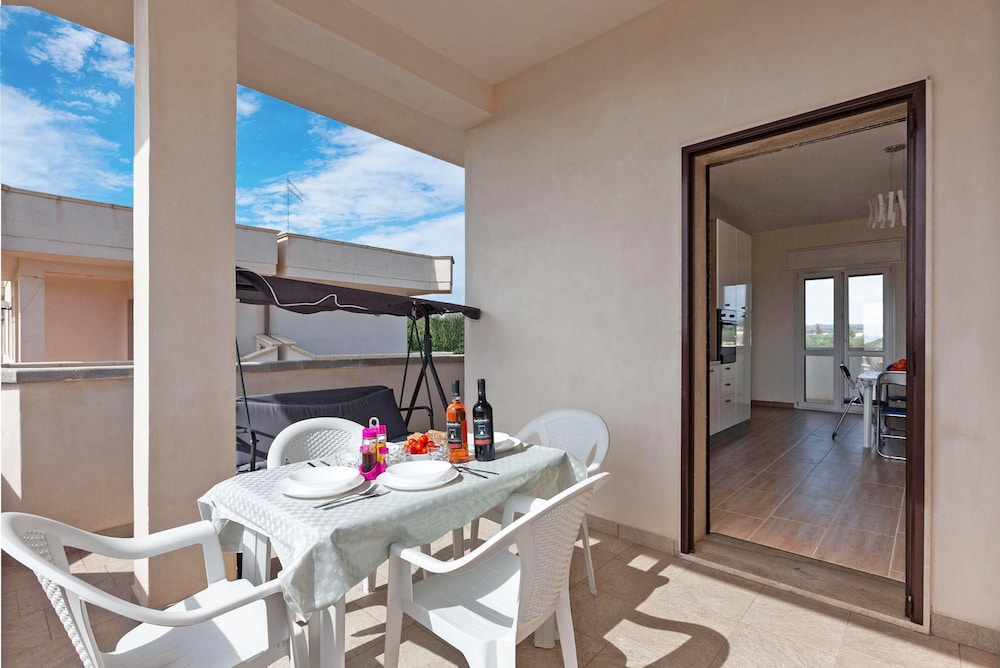 Le Bianche Apartment 4 Close to the Beach view 3