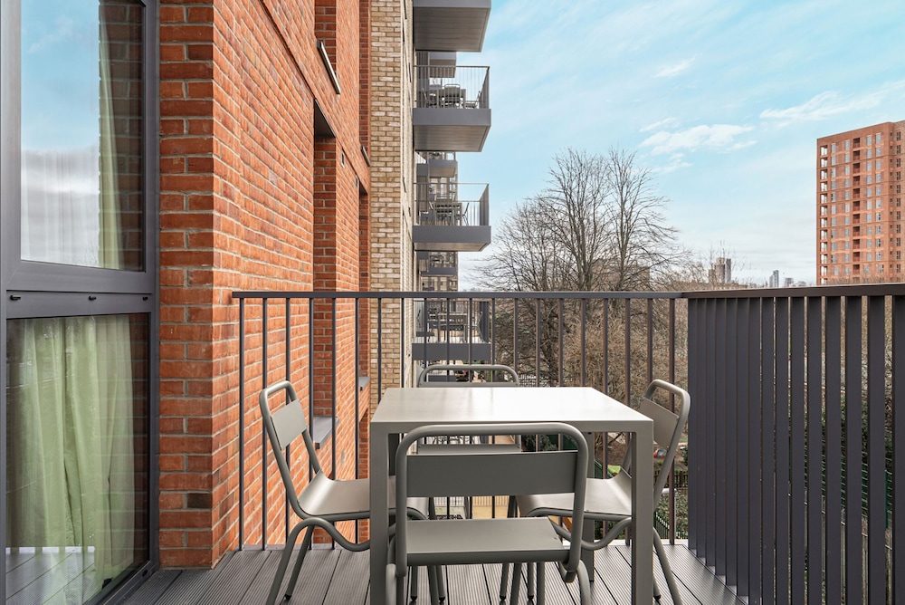 Modern Apartment in North London