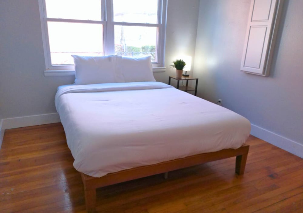 Cozy 3BR Retreat w Office