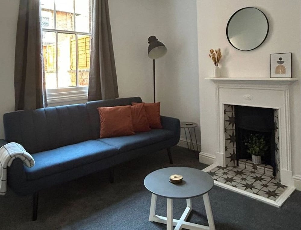 Host Stay Priory Docks Apartment