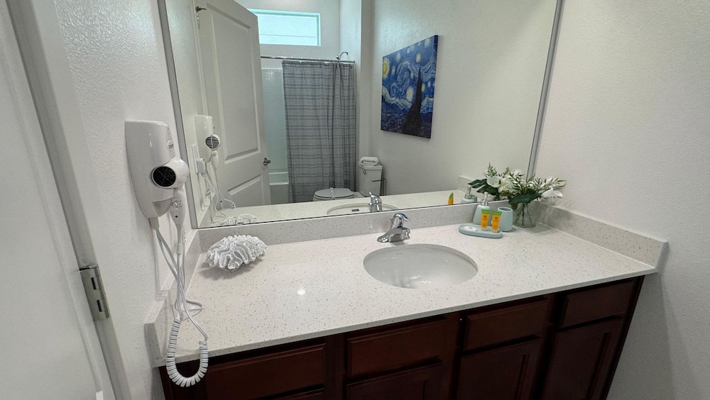 Family Friendly 12bd w Jacuzzi Veranda Palms 4401