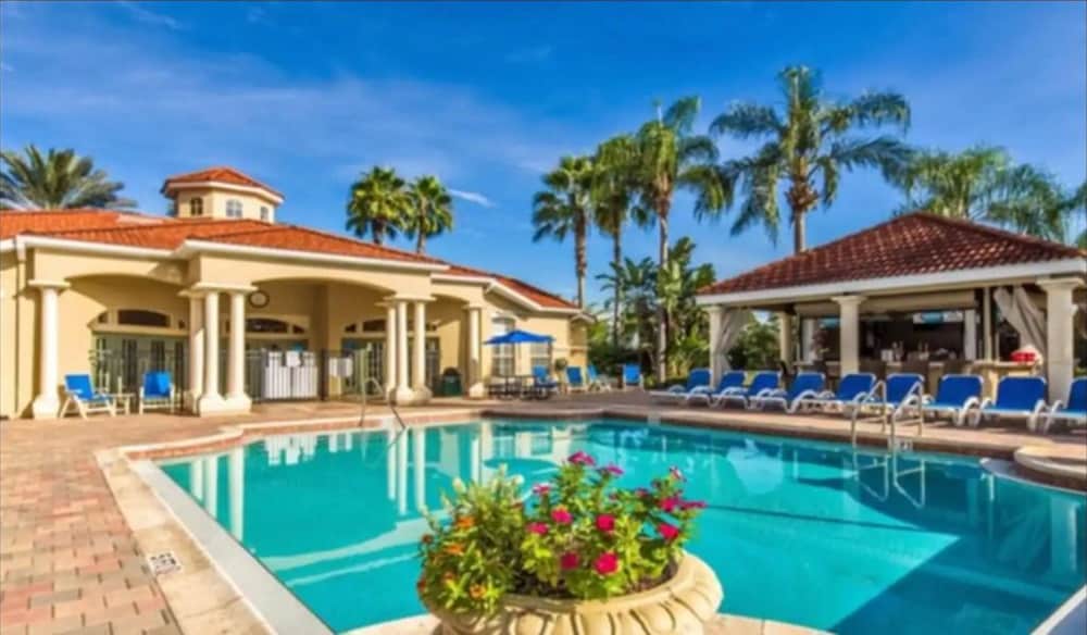Spacious Emerald Escape - 12 Mins to Disney