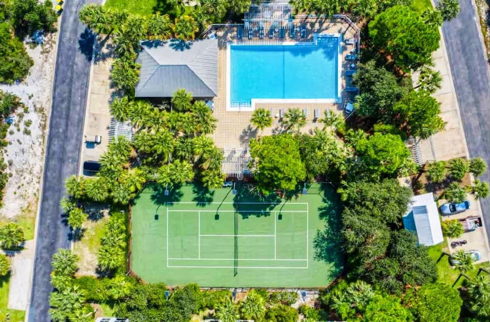 Gulf Shores Hideaway Walk to Waves Pool Golf Views