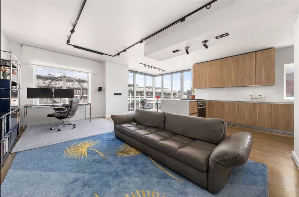 Houston by Rove Travel Patio Shared Rooftop