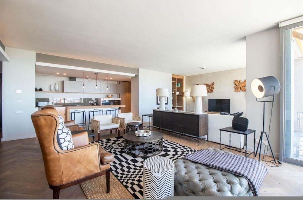 Executive Yacht View Two Bedroom Apartment - 208