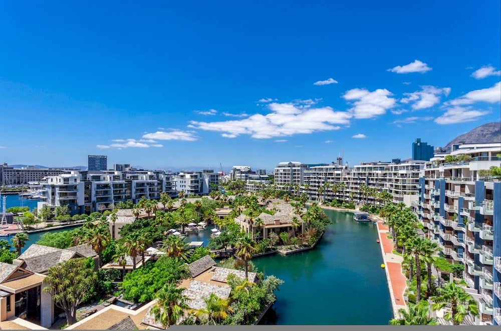 Canal View Two Bedroom Luxury Apartment - 507