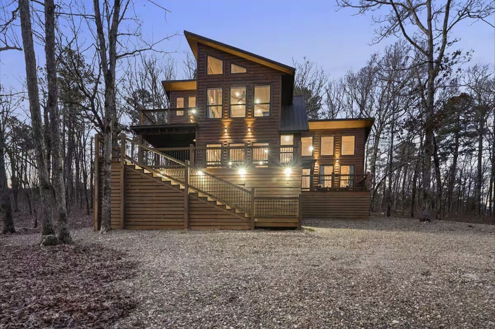 Three Bears Hideout Luxury Mountain Cabin Getaway for Families Groups