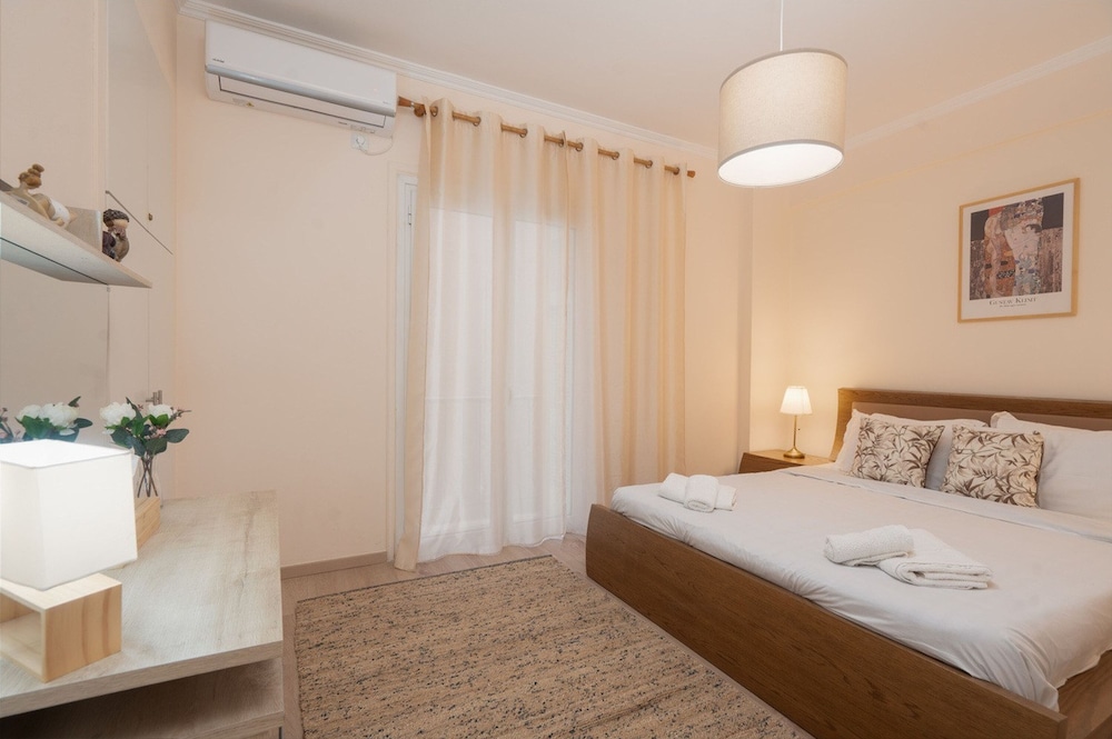LIV - Vintage Acropolis Apartment