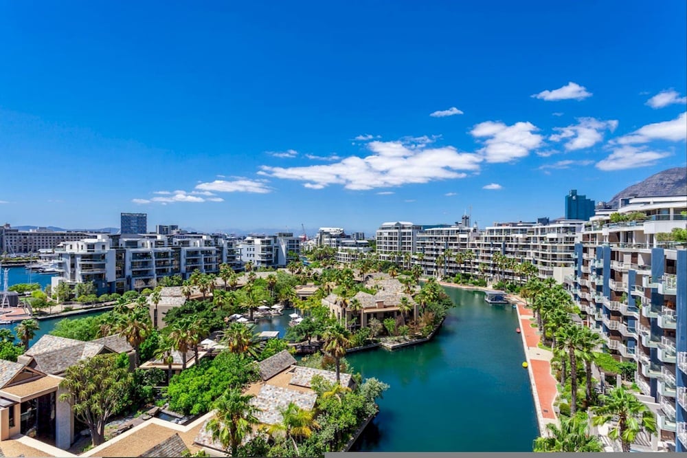 The Marina Family Penthouse - 704