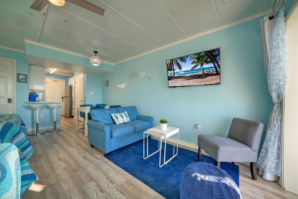 Bubbly Blew by Avantstay Beachfront Condo View