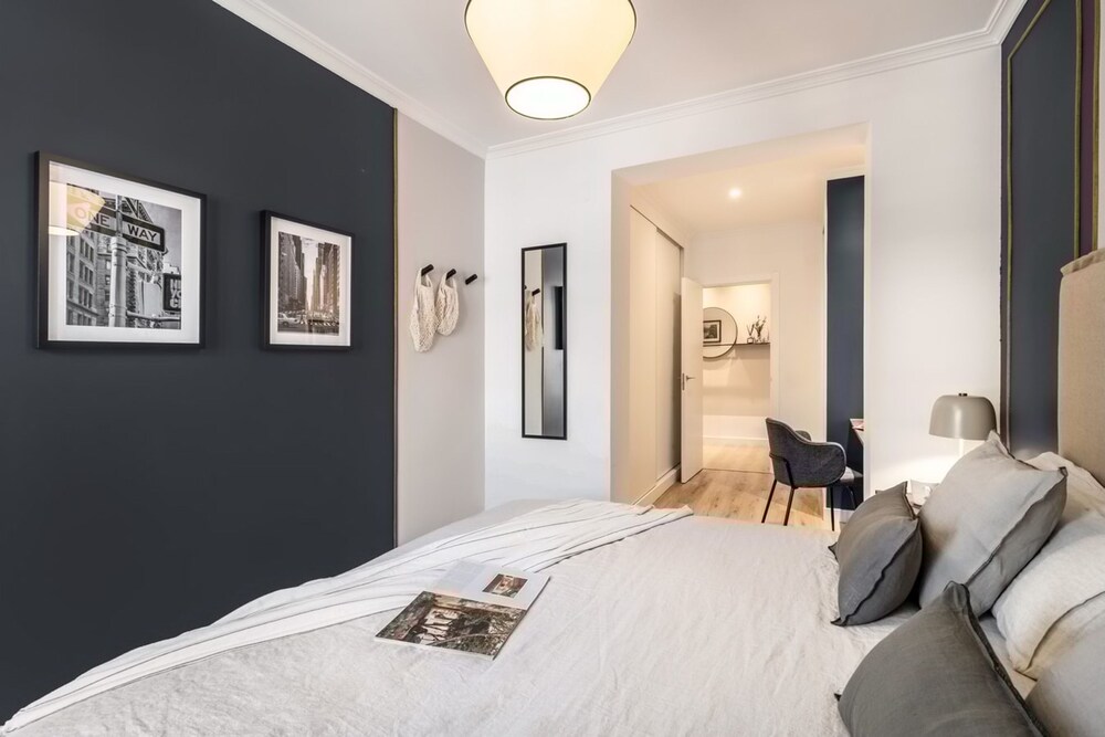 Nicks - 2 Bedrooms in Trafalgar