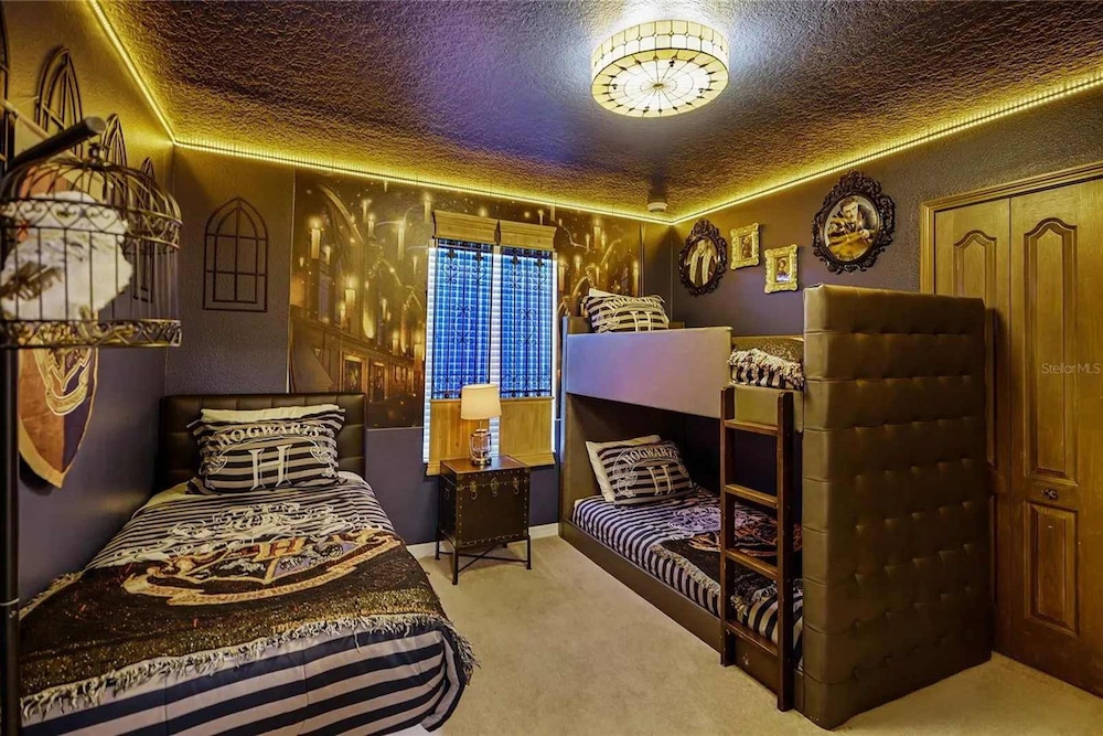 Themed 5Bd Paradise Palms Close to Disney w Pool 8951