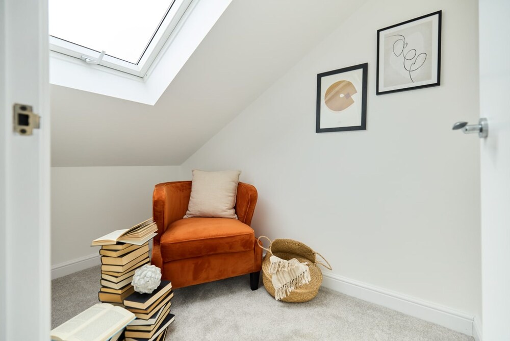 The Shepherd s Bush Wonder - Trendy 4bdr Home With Garden Terrace