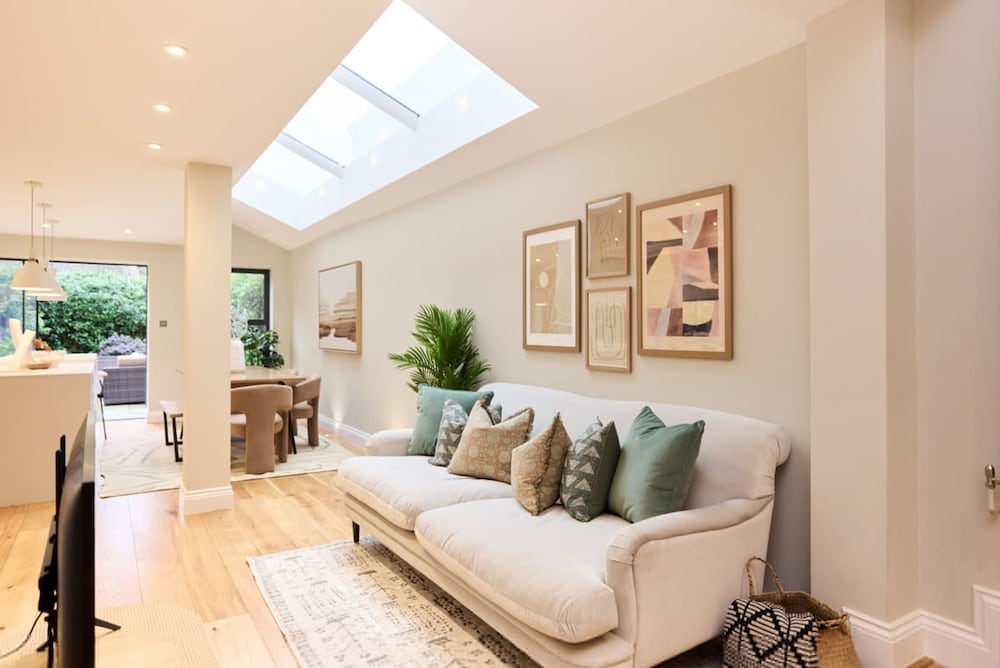 The Latimer Wonder - Stunning 5bdr House With Garden