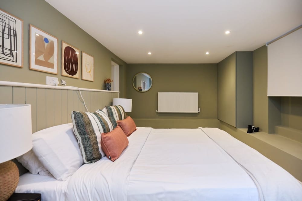 The Brondesbury Park - Sparkling 3bdr Flat With Garden