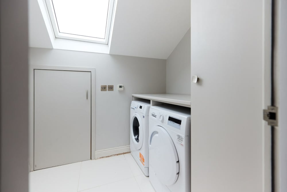 The Latimer Wonder - Stunning 5bdr House With Garden