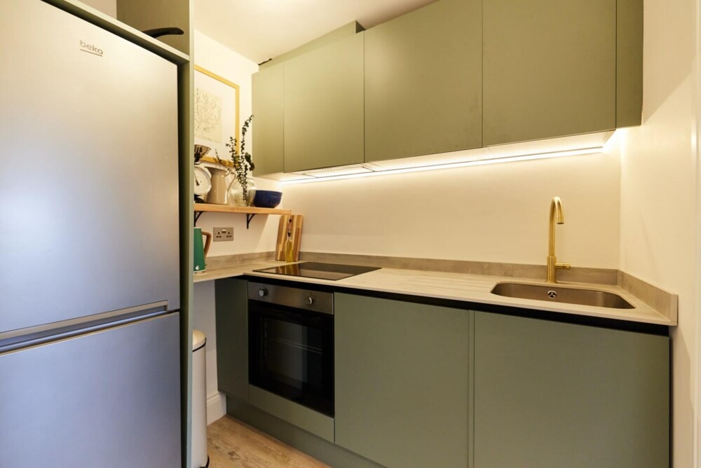 The North Notting Hill Crib - Bright 1bdr Flat