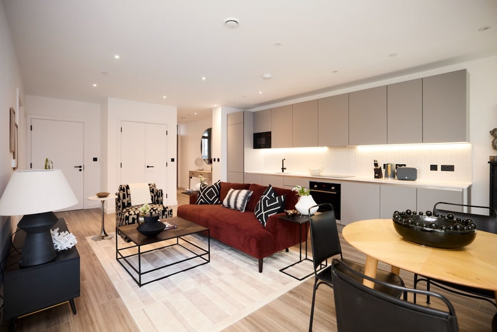 The Tottenham Hale Crib - Trendy 2bdr Flat With Balcony — London