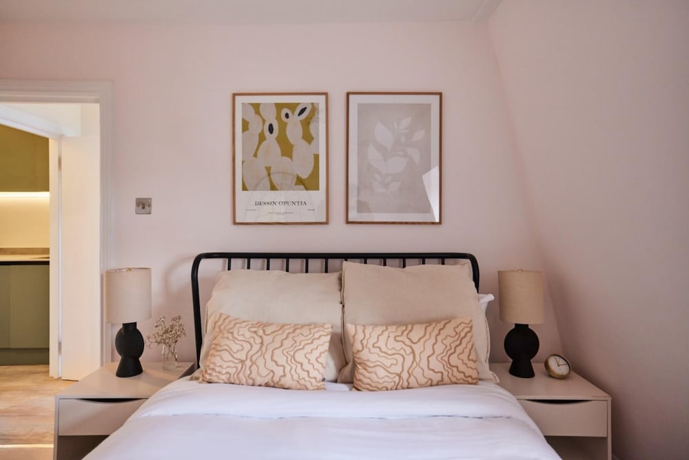 The North Notting Hill Crib - Bright 1bdr Flat