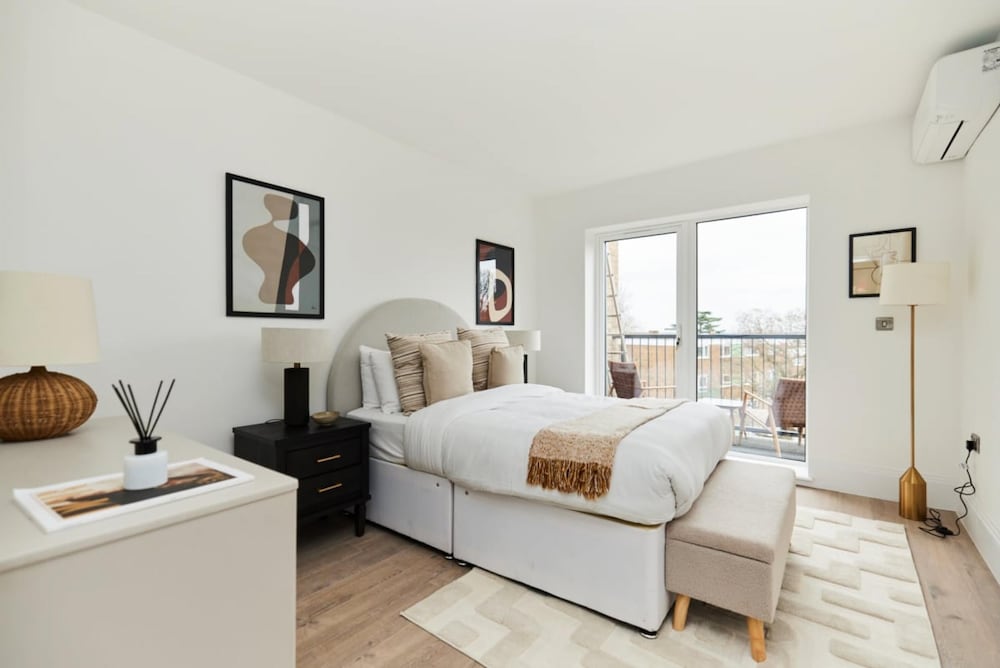 Wembley Vacations - The Wembley Park Corner - Classy 2bdr Flat With Balcony - Property Image 5