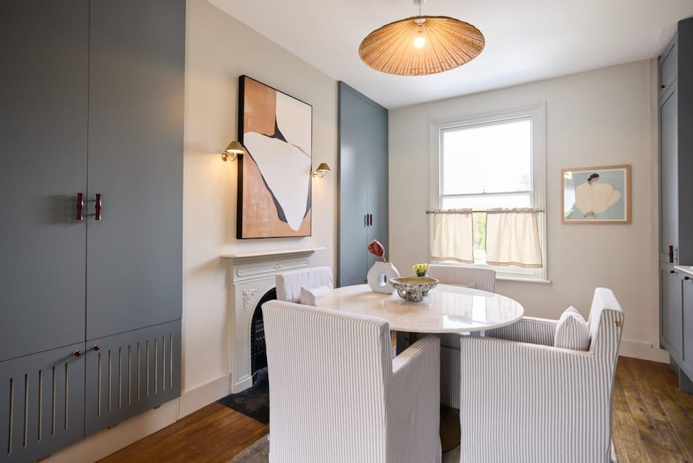 The Kilburn Arms Crib - Chic 2bdr House With Study Room