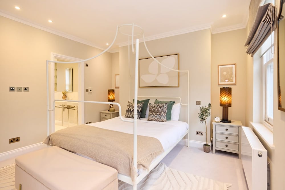 The Latimer Wonder - Stunning 5bdr House With Garden