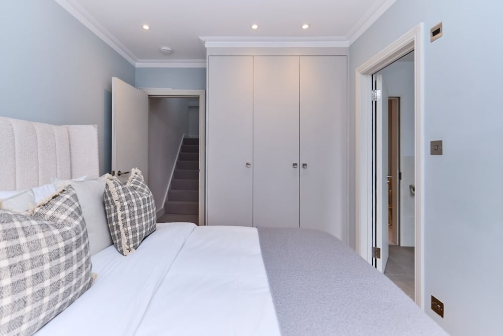The Latimer Wonder - Stunning 5bdr House With Garden