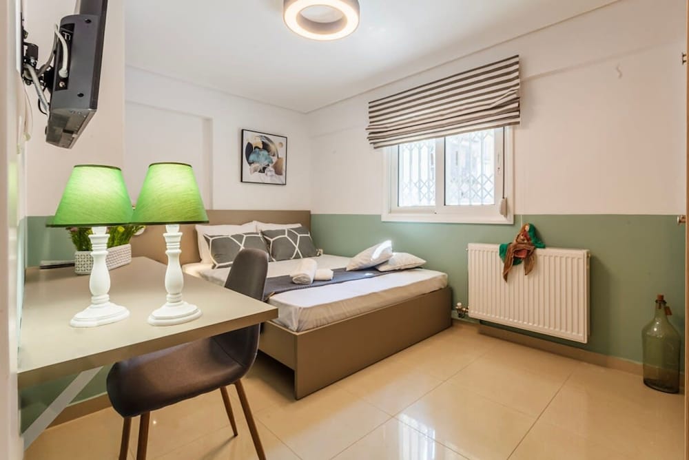 Kalamata Lime Studio - Urban Cozy Nest