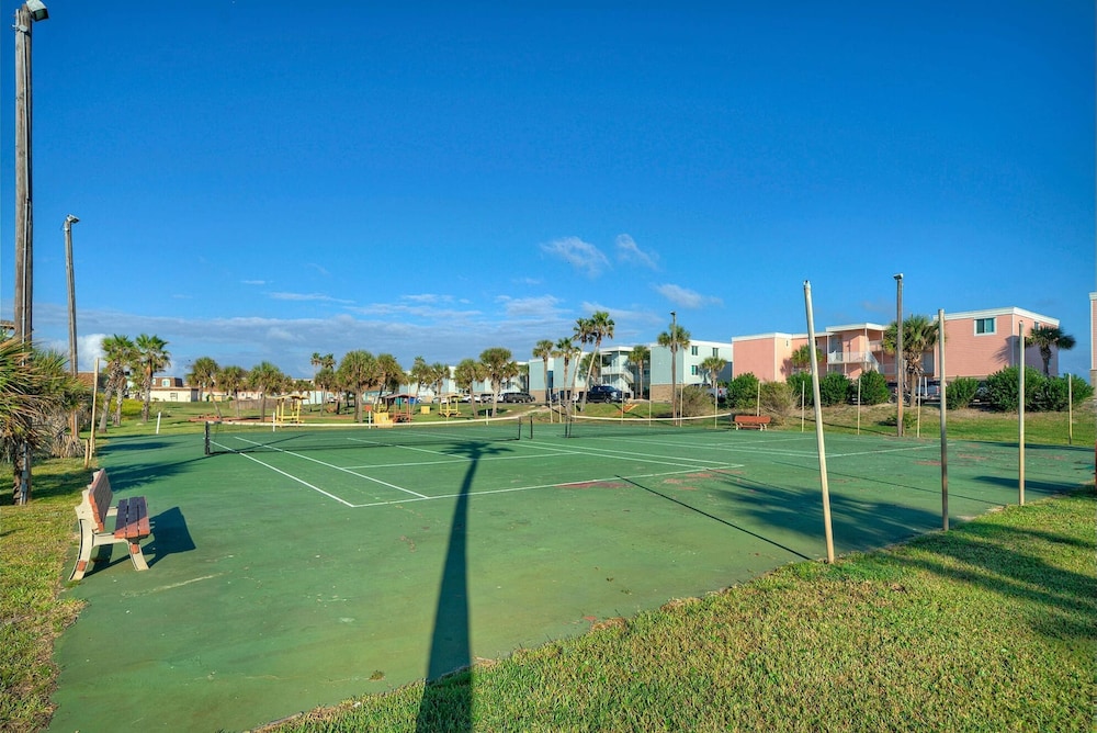 2 Units Beachfront Complex w Pool Pickleball Beach Bliss Bleach Bungalow